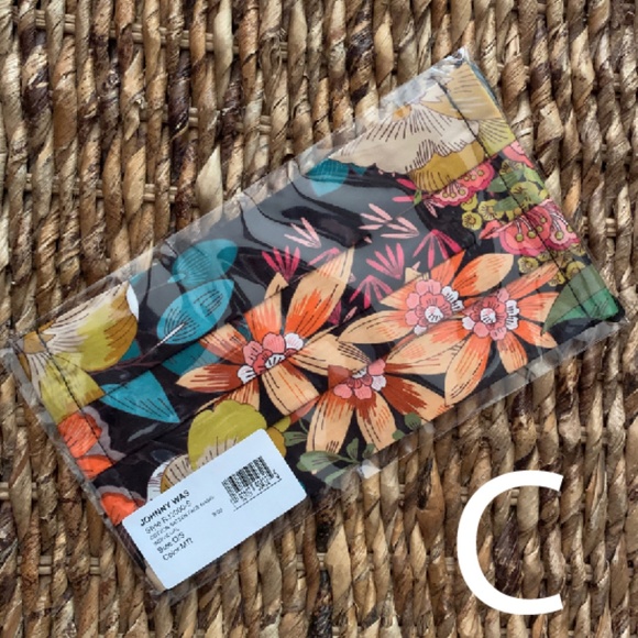 BUNDLE AND SAVE 💗 - Picture 4 of 10